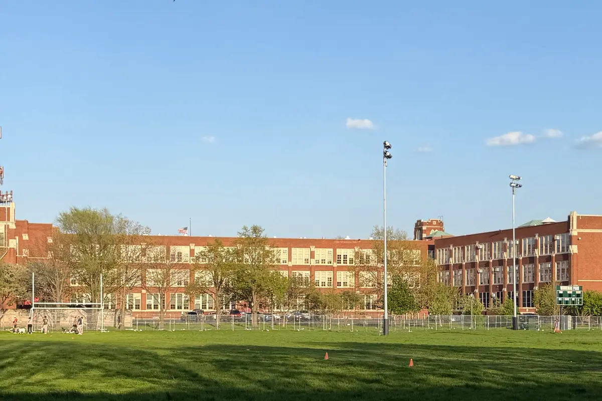 Western exterior of Amundsen High School seen from Winnemac Park